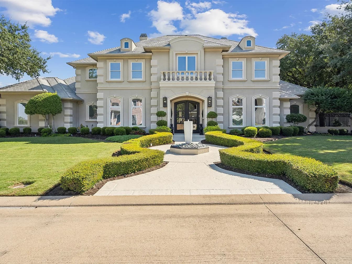 Artificial turf installation in Mira Vista, Fort Worth